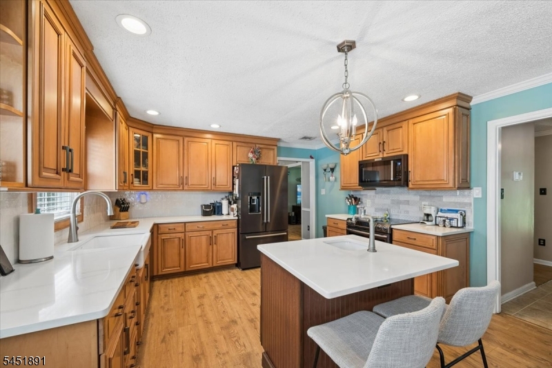 19 Mohawk Ave Property Photo 17