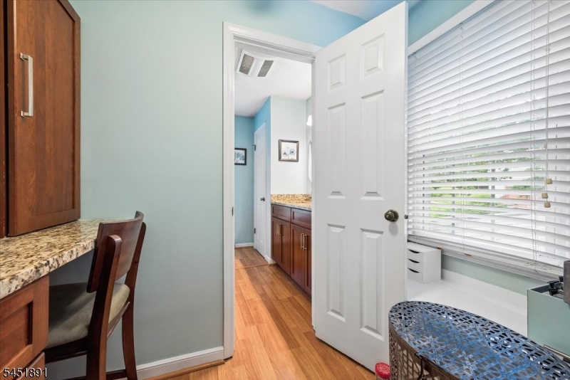 19 Mohawk Ave Property Photo 27