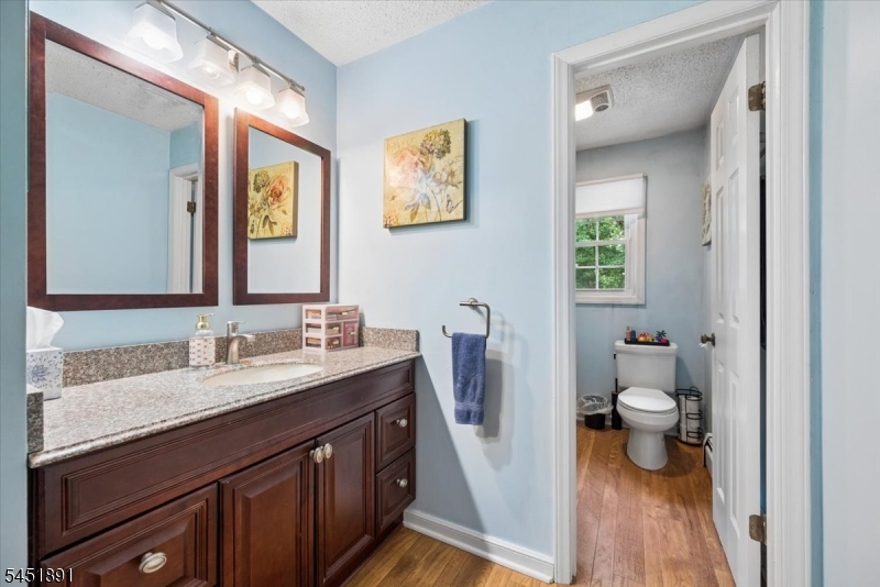 19 Mohawk Ave Property Photo 29