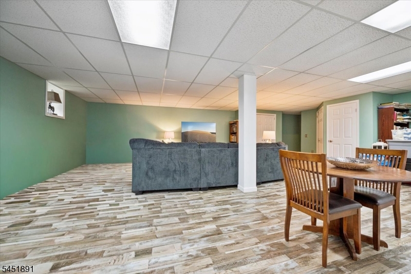 19 Mohawk Ave Property Photo 36