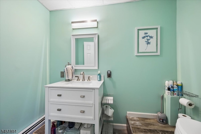 19 Mohawk Ave Property Photo 37