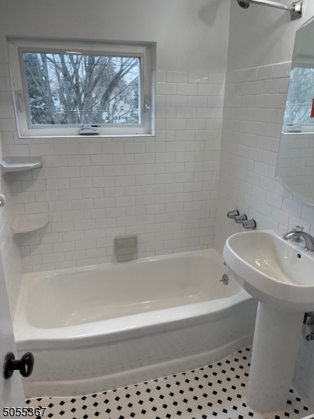 70 Beverly Rd 1 Property Photo 12