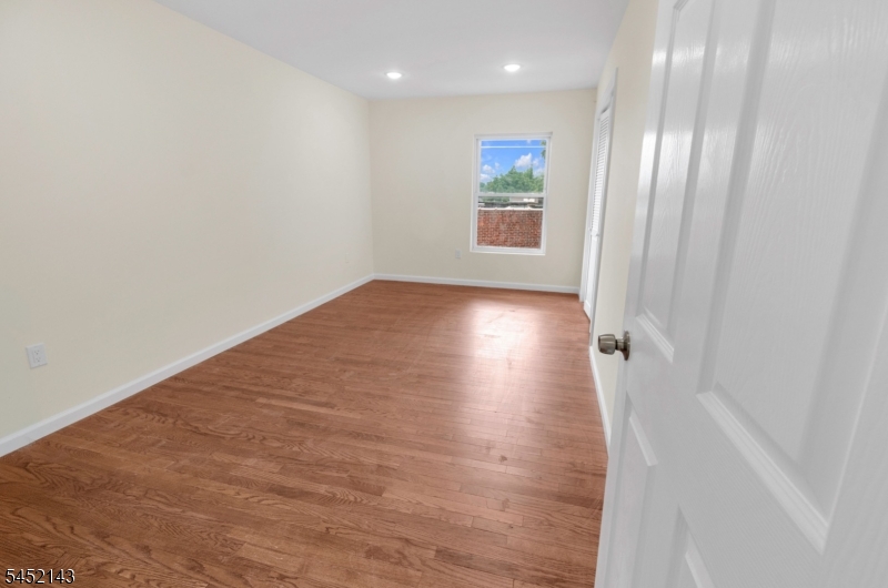 1142 Clinton Ave Property Photo 14
