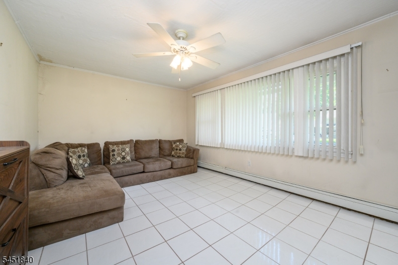 34 Hunterdon Rd Property Photo 4