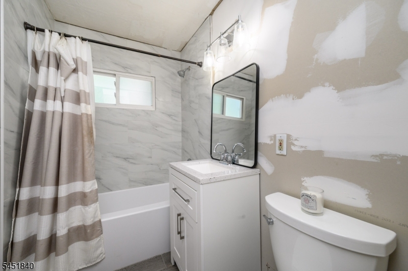 34 Hunterdon Rd Property Photo 12
