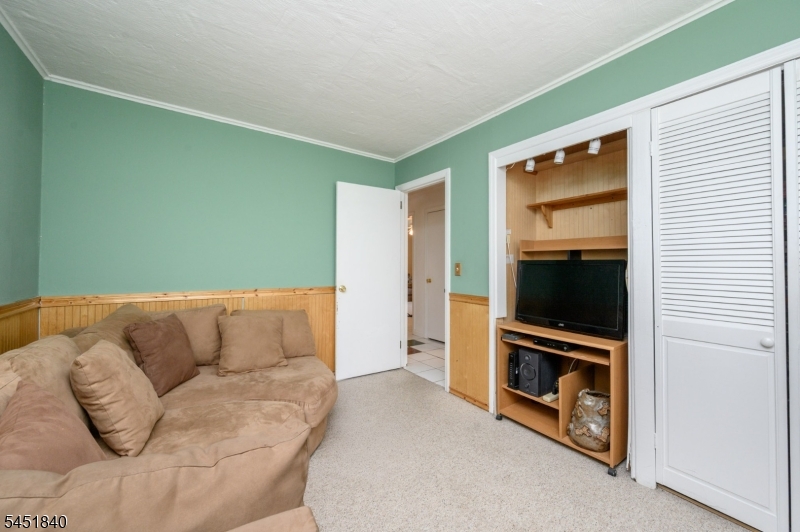34 Hunterdon Rd Property Photo 14