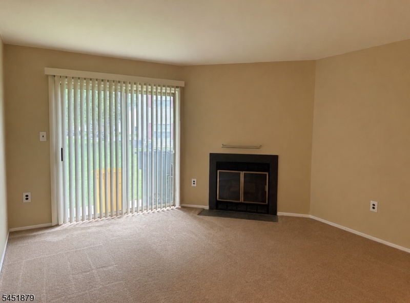 109 Applegate Ln Property Photo 2