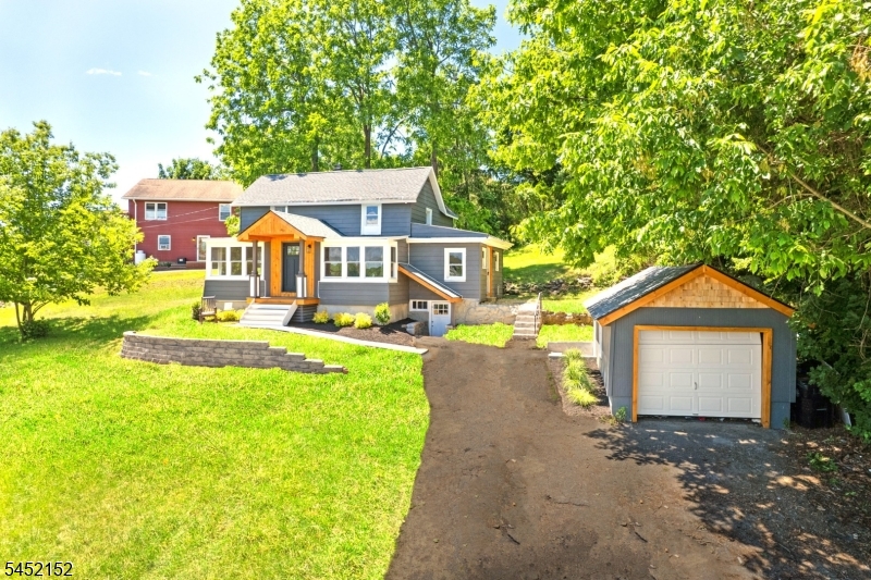 72 Koclas Dr Property Photo 4