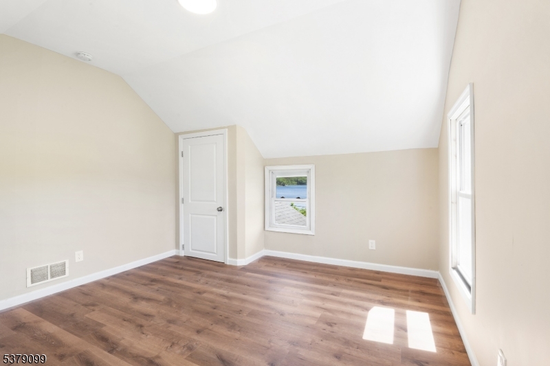 72 Koclas Dr Property Photo 22