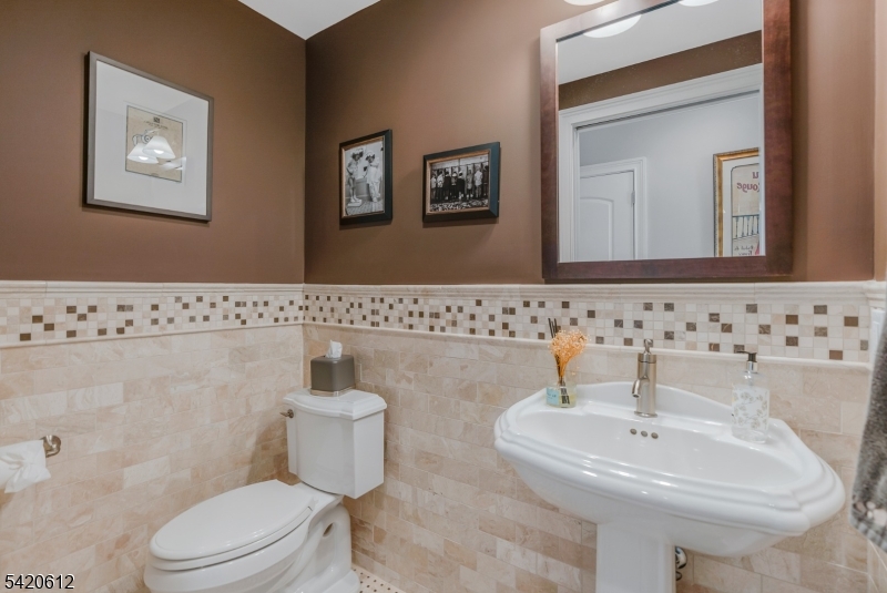 8 Schmidt Cir Property Photo 4