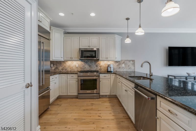 8 Schmidt Cir Property Photo 5