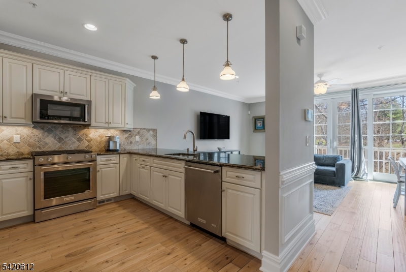 8 Schmidt Cir Property Photo 6