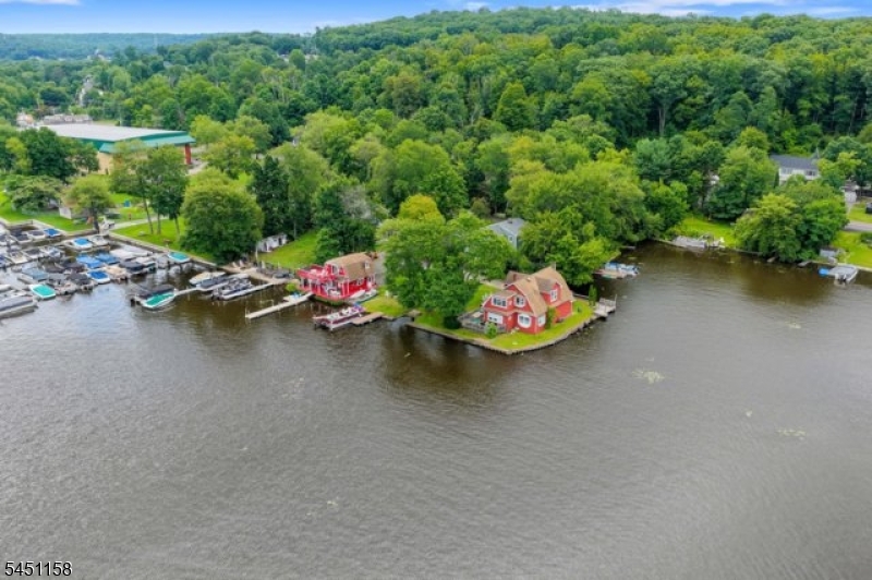 8 Shallow Cove Rd Property Photo 1