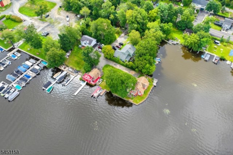 8 Shallow Cove Rd Property Photo 5