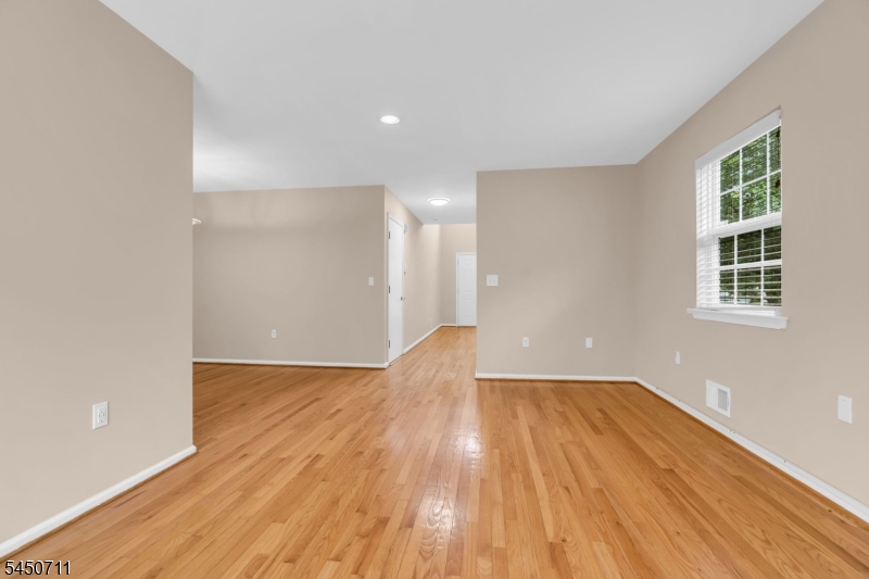 8 Edith Pl Property Photo 8