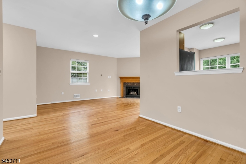 8 Edith Pl Property Photo 11