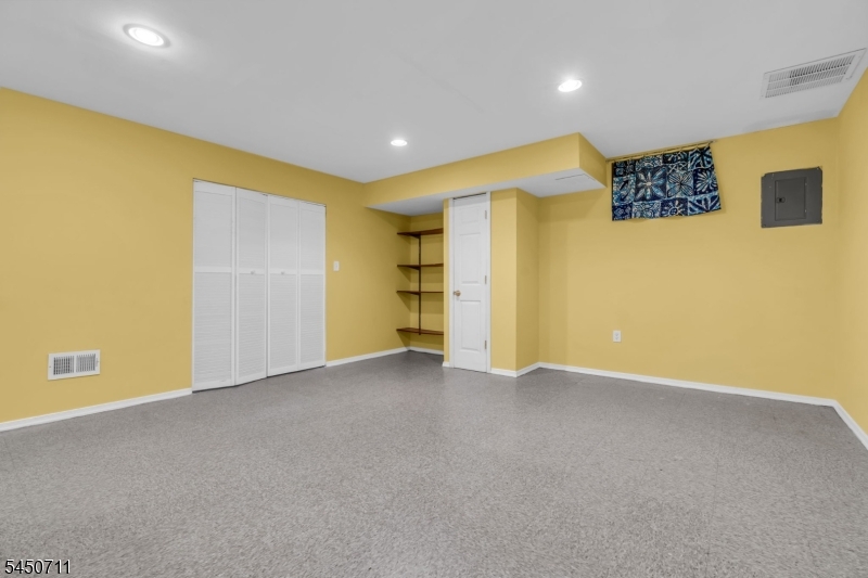 8 Edith Pl Property Photo 20