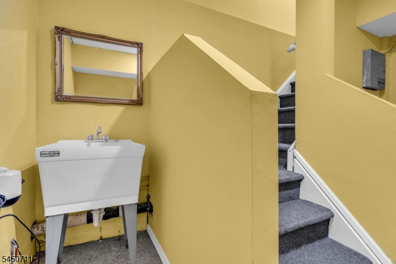 8 Edith Pl Property Photo 22