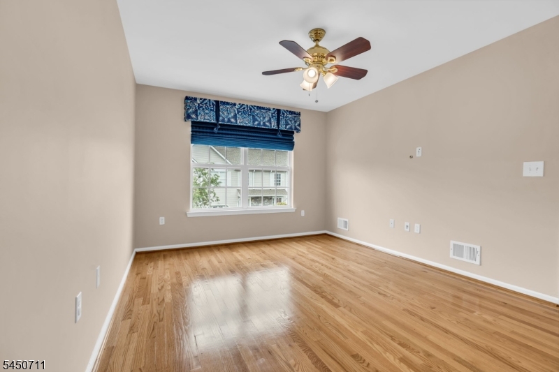 8 Edith Pl Property Photo 24