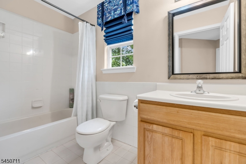 8 Edith Pl Property Photo 28