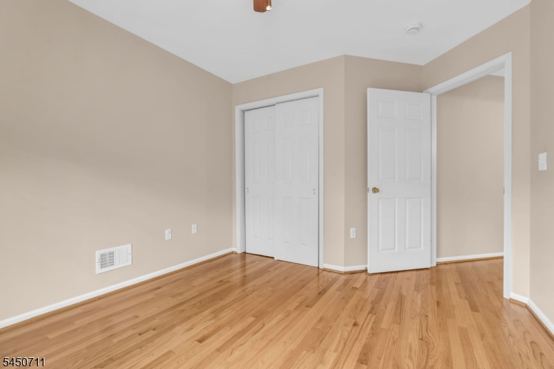 8 Edith Pl Property Photo 32