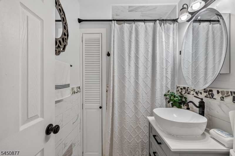 97 Wabash Ave Property Photo 14
