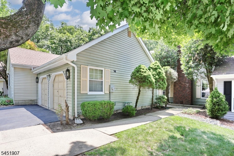 14 Birdseye Cir Property Photo 1