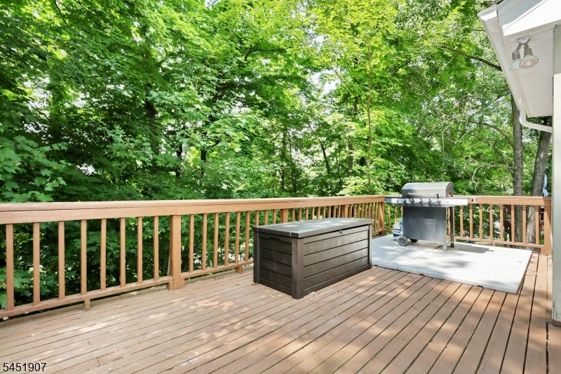 14 Birdseye Cir Property Photo 17