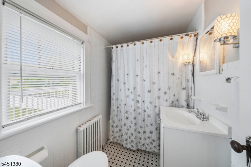 668 Greenbrook Rd Property Photo 15