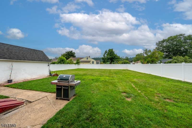 668 Greenbrook Rd Property Photo 22