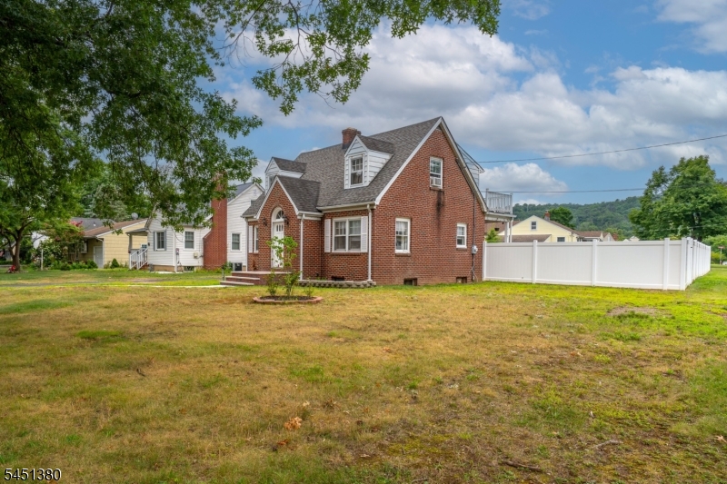 668 Greenbrook Rd Property Photo 25