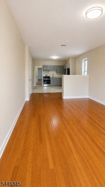 52 3rd St 3 Property Photo 4