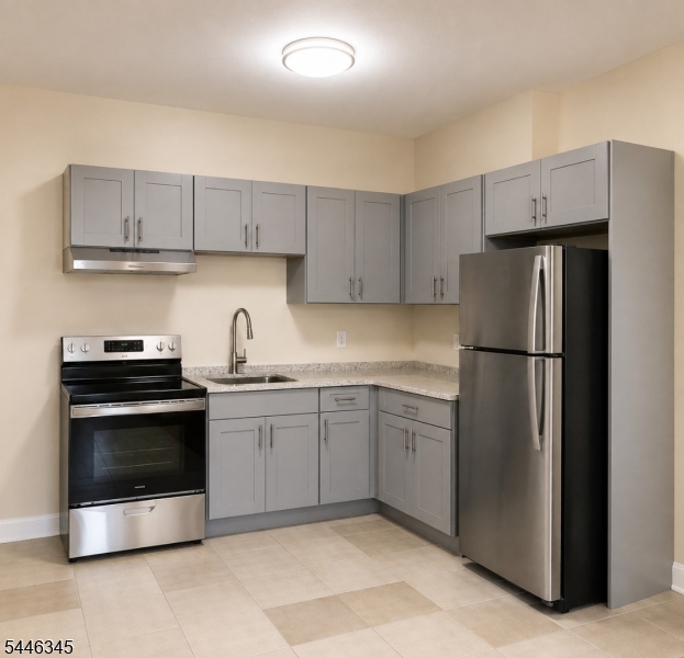 52 3rd St 3 Property Photo 5