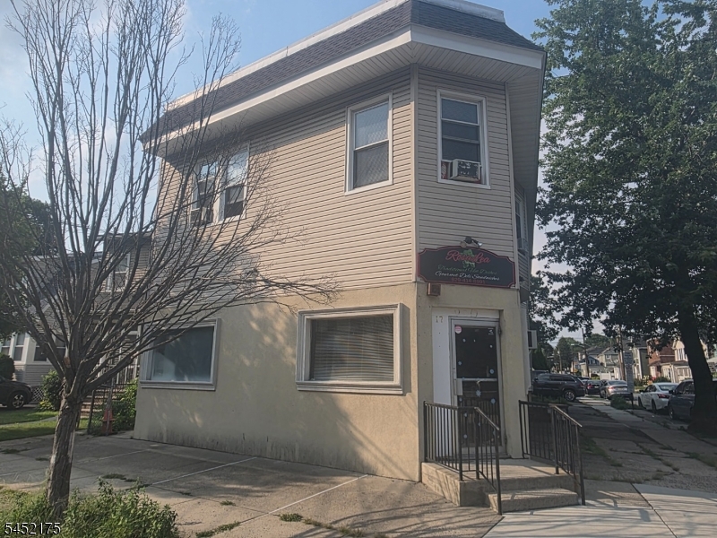 17 Maolis Ave Property Photo 5