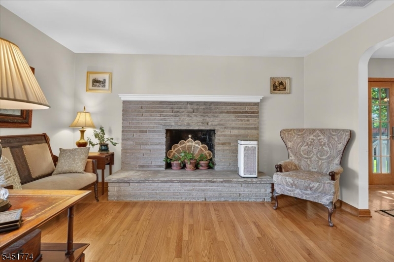 125 Randolph Ave Property Photo 5