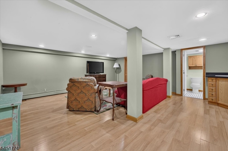 125 Randolph Ave Property Photo 30