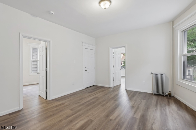 19 Nassau Pl Property Photo 6