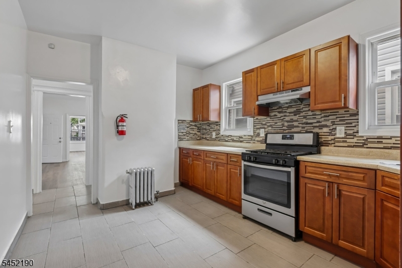 19 Nassau Pl Property Photo 10