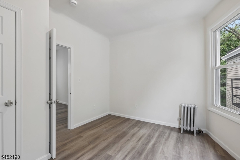 19 Nassau Pl Property Photo 13