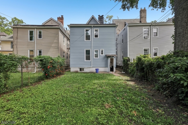 19 Nassau Pl Property Photo 34