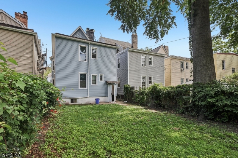 19 Nassau Pl Property Photo 35