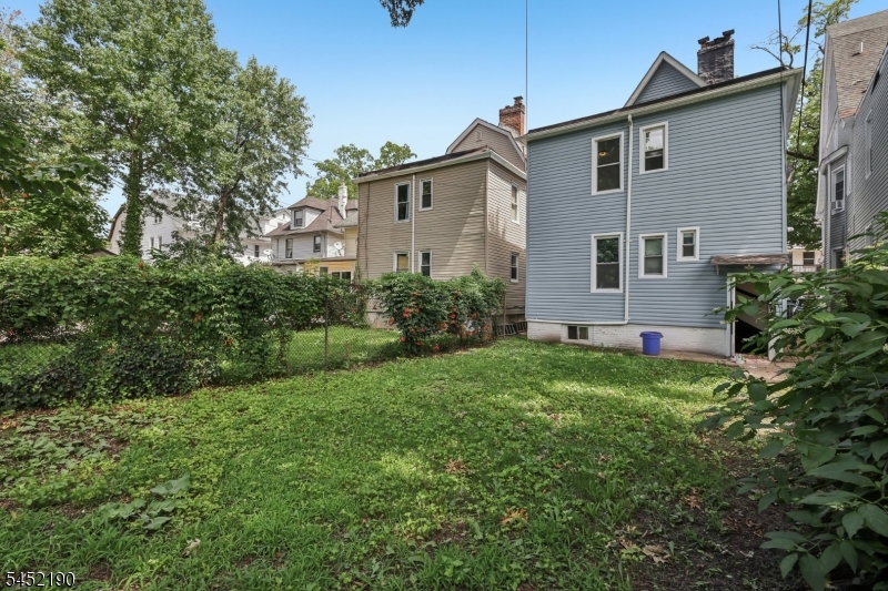 19 Nassau Pl Property Photo 36