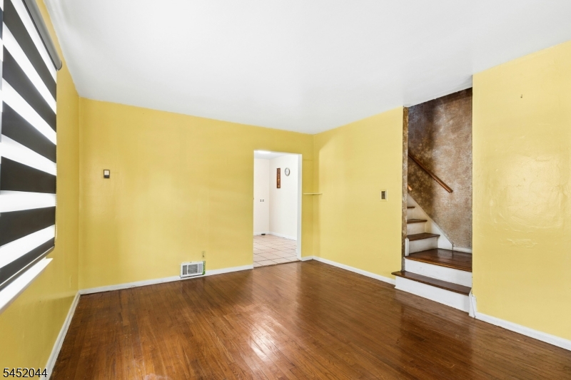 721 Union St Property Photo 3