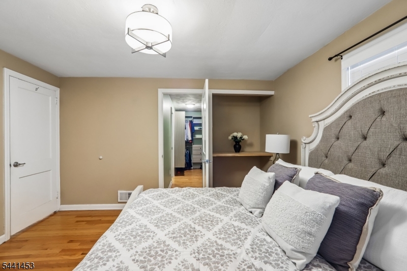 1661 Ramapo Way Property Photo 14