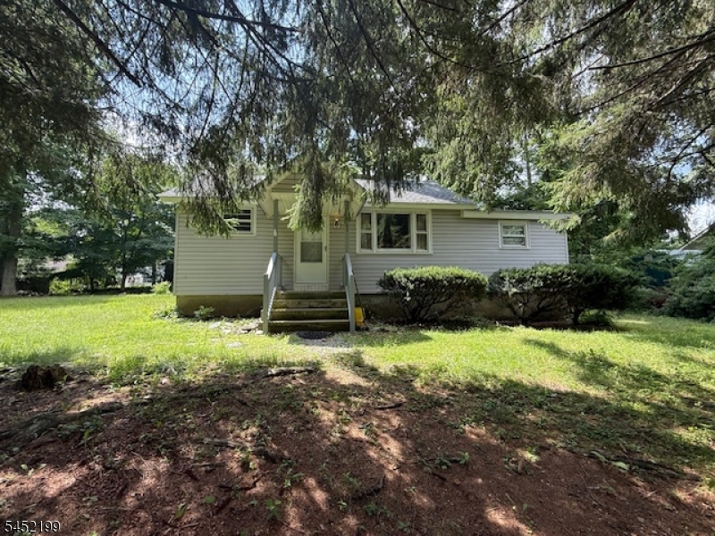 103 Edgewood Ln Property Photo 1
