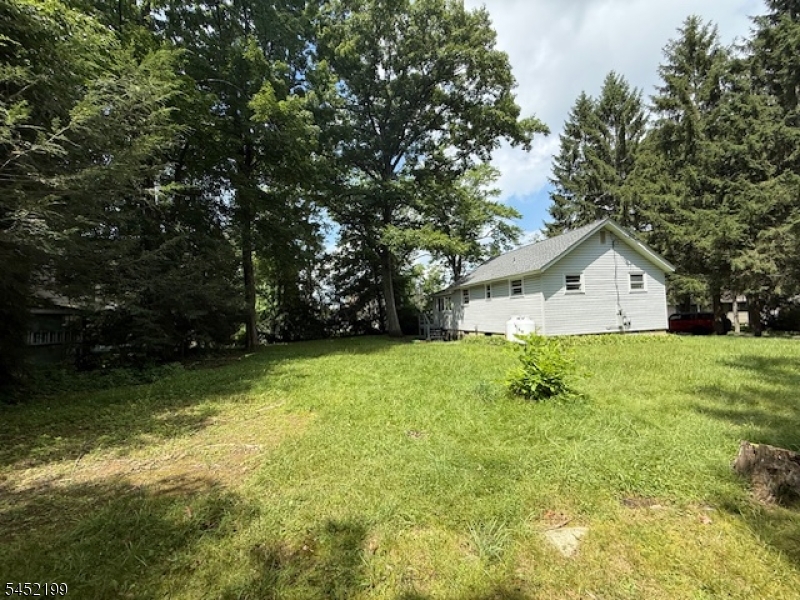 103 Edgewood Ln Property Photo 4