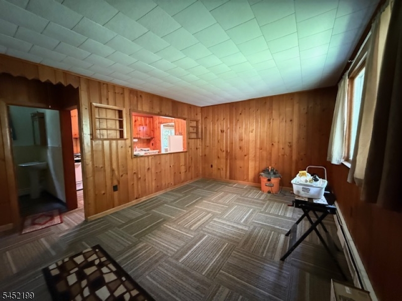 103 Edgewood Ln Property Photo 5