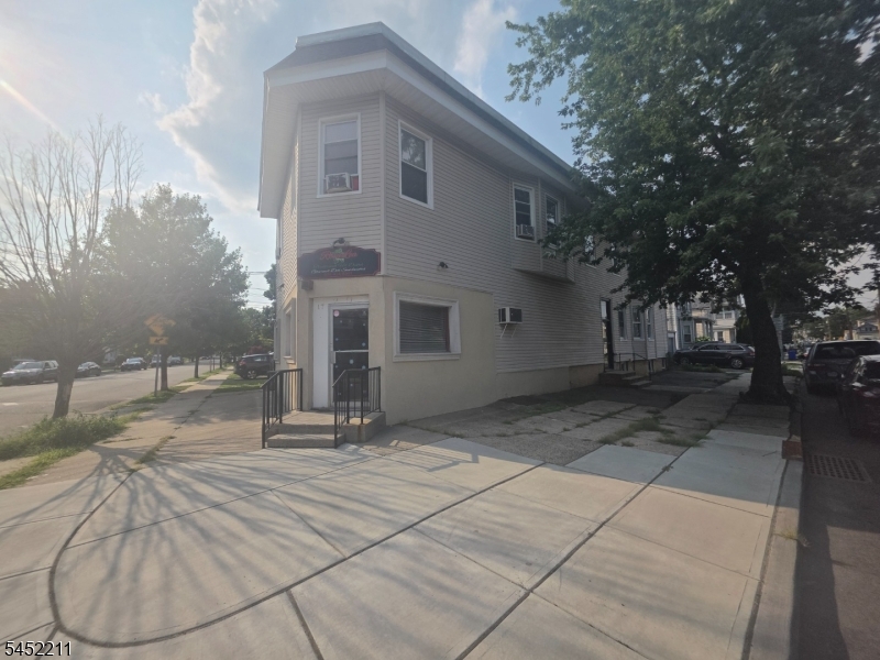 17 Maolis Ave Property Photo 5