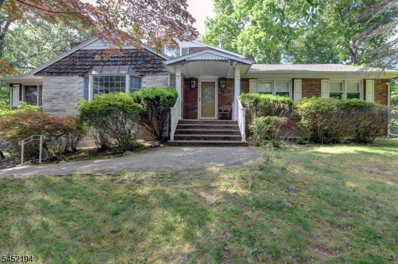 34 Knoll Rd Property Photo 1