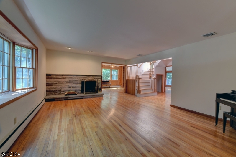 34 Knoll Rd Property Photo 3